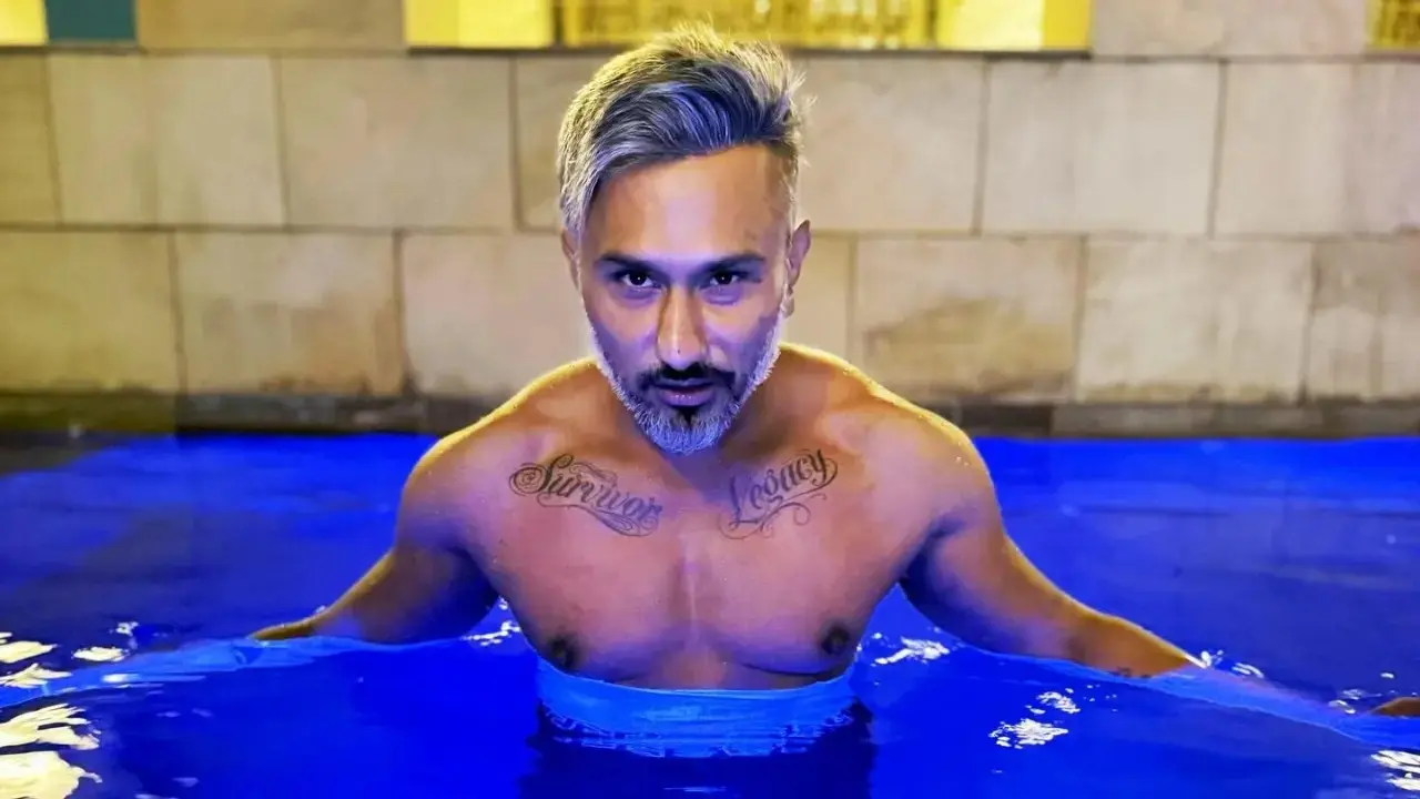 Yo Yo Honey Singh recently made a shocking revelation, admitting that he is totally bald due to heavy medications, and revealed that he wears a wig. Read full story here